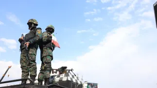 Irańska policja (zdjęcie ilustracyjne). Fot. EPA/ABEDIN TAHERKENAREH