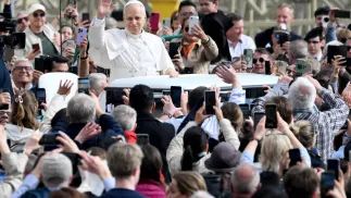 Papież Leon XIV na Placu Świętego Piotra, fot. PAP/EPA/ANSA/ETTORE FERRARI