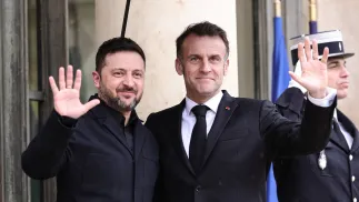 Визит президента Украины Владимира Зеленского в Париж начался сегодня со встречи с Эмманюелем Макроном. Fot. PAP/EPA/TERESA SUAREZ 