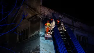 Zawalenie się dachu budynku przy ul. Grzegórzeckiej w Krakowie, fot. PAP/Art Service