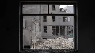 Пошкоджений житловий будинок на півдні Тегерана, Іран, 15 березня 2026 р. Fot. PAP/EPA/ABEDIN TAHERKENAREH