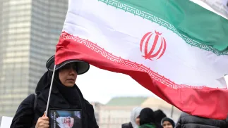 Протестувальниця проти американо-ізраїльської військової операції в Лондоні. Фотоілюстрація. Fot. PAP/EPA/	NEIL HALL