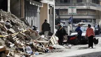 Zniszczenia w Libanie po izraelskich nalotach, fot. PAP/EPA/WAEL HAMZEH