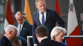 Премьер-министр Польши Дональд Туск (в центре). Fot. PAP/EPA/OLIVIER HOSLET