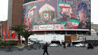 Bilboard w Teheranie, fot. PAP/EPA/ABEDIN TAHERKENAREH
