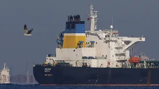 Танкер "теневого флота". Фотоиллюстрация. Fot. PAP/EPA/Guillaume Horcajuelo