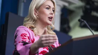 Rzeczniczka Białego Domu Karoline Leavitt. Fot. PAP/EPA/JIM LO SCALZO