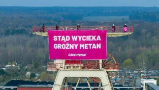 Protest Greenpeace na wieży szybowej kopalni Szczygłowice, fot. X/@Greenpeace_PL