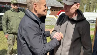 Польський прем'єр-міністр Дональд Туск і білоруський журналіст польського походження Анджей Почобут. Fot. X/Donald Tusk