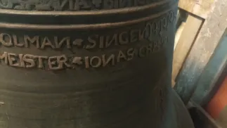 Inskrypcja na XVI-wiecznym dzwonie Hosanna. Fot. Facebook/Mazowiecki Wojewódzki Konserwator Zabytków