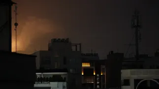 Nocne naloty na Teheran Fot. PAP/EPA/ABEDIN TAHERKENAREH