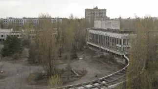 Opuszczone miasto Prypeć w pobliżu elektrowni w Czarnobylu. Fot. PAP/EPA/SERGEY DOLZHENKO 