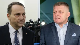 Szef MSZ Radosław Sikorski i premier Robert Fico. Fot. PAP/Paweł Supernak/JAKUB GAVLAK
