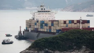 Kontenerowiec Touska Fot. PAP/EPA/JEROME FAVRE