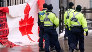 Kanadyjska policja w Ottawie, fot. PAP/EPA/ANDRE PICHETTE