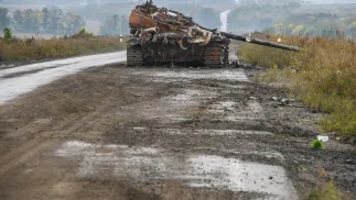 Знищений російський танк. Фотоілюстрація. Fot. PAP/Vladyslav Musiienko