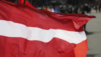 Прапор Латвії, фотоілюстрація. Fot. PAP/EPA/TOMS KALNINS 