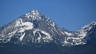 Widok na Tatry z okolic Popradu na Słowacji, fot. PAP/Darek Delmanowicz