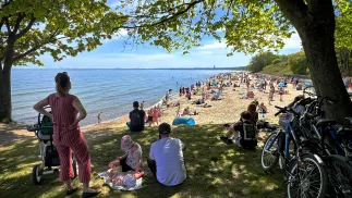 Majowy weekend na plaży w Gdyni Orłowo. Zdj. Ilustracyjne. Fot. PAP/Jerzy Ochoński