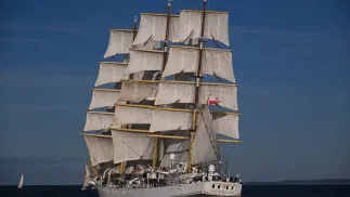 W połowie kwietnia "Dar Młodzieży" wyruszy w rejs do USA. Fot. PAP/	Marcin Bielecki