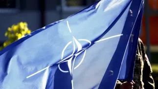 Flaga NATO (zdjęcie ilustracyjne). Fot.EPA/TOMS KALNINS