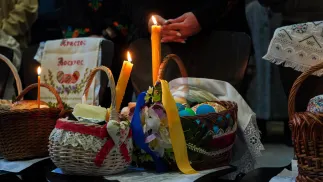 Освячення великодніх пасок у Львові. Фотоілюстрація. Fot. PAP/Vitaliy Hrabar