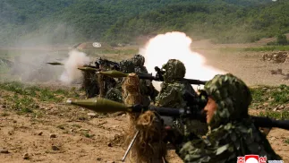 Северокорейские солдаты. Fot. PAP/EPA/KCNA (фотоиллюстрация)