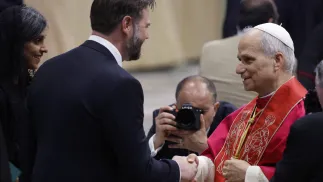 J.D. Vance i papież Leon XIV Fot. PAP/EPA/	FABIO FRUSTACI