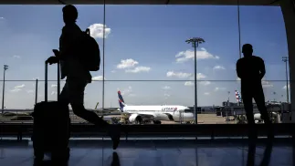 Lotnisko Charlesa de Gaulle'a w Paryżu Fot. PAP/EPA/YOAN VALAT