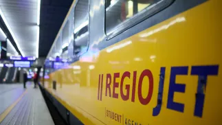 W Polsce RegioJet rozpoczął swoją działalność w grudniu ub.r., lecz z mniejszą liczbą kursów niż pierwotnie zapowiadał. Fot. PAP/	Leszek Szymański