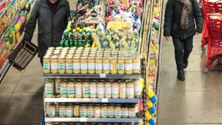 Zakupy Fot. PAP/Szymon Pulcyn