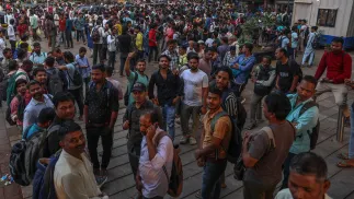 Obywatele Indii. Fot. PAP/EPA/DIVYAKANT SOLANKI