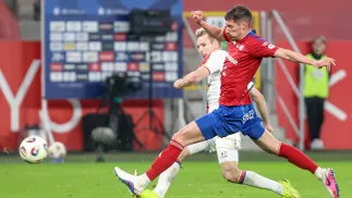 W sobotnim finale piłkarskiego Pucharu Polski Górnik Zabrze zmierzy się w Warszawie z Rakowem Częstochowa. Fot. PAP/Art Service