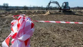 Пошукові роботи в Углах на Рівненщині. Фотоілюстрація. Fot. PAP/Vladyslav Musiienko