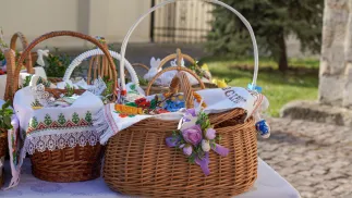 Wielkanocny koszyk (zdjęcie ilustracyjne). Fot. PAP/Vitaliy Hrabar