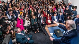 Donald Trump podczas konferencji prasowej w Białym Domu Fot. PAP/EPA/AARON SCHWARTZ / POOL