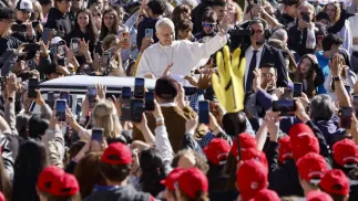 Papież Leon XIV. Fot. PAP/EPA/FABIO FRUSTACI