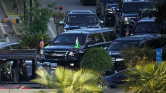 Amerykańska delegacja w Pakistanie, gdzie odbyły się negocjacje pokojowe z Iranem. Fot. PAP/EPA/SOHAIL SHAHZAD