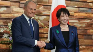 Зустріч прем'єр-міністрів Польщі й Японії – Дональда Туска та Санае Такаїті. Fot. PAP/EPA/	Hiro Komae / POOL