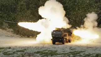 System artylerii rakietowej HIMARS. Fot. PAP/EPA/ROLEX DELA PENA