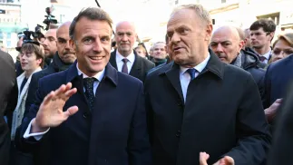 Еммануель Макрон і Дональд Туск. Fot. PAP/Adam Warżawa