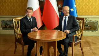 Еммануель Макрон і Дональд Туск. Fot. PAP/Andrzej Jackowski