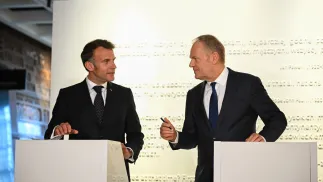 Premier Donald Tusk i prezydent Francji Emmanuel Macron. Fot. PAP/Adam Warżawa
