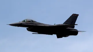 Samolot F-16 Fot. PAP/EPA/PAOLO AGUILAR