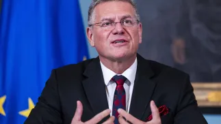 Unijny komisarz ds. handlu Marosz Szefczovicz Fot. PAP/EPA/JIM LO SCALZO