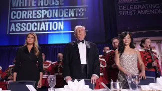 Президент США Дональд Трамп на мероприятии в готели Hilton в Вашингтоне, на котором позже раздалась стрельба.  Fot. PAP/EPA/YURI GRIPAS/POOG