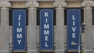 Program Jimmy'ego Kimmela po raz kolejny wzbudza kontrowersje politycznej. Fot. PAP/EPA/CHRIS TORRES