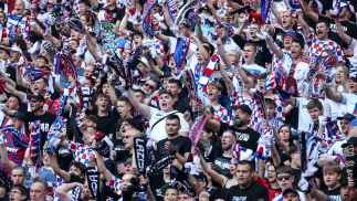  Kibice Górnika Zabrze podczas meczu ostatniej kolejki piłkarskiej Ekstraklasy z Radomiakiem Radom. Fot. PAP/Art Service