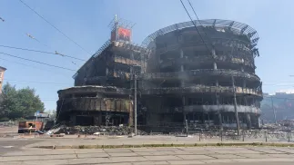 Знищений ТЦ "Квадрат" на Лук'янівці в Києві. Фотоілюстрація. Fot. Facebook/Володимир Зеленський 