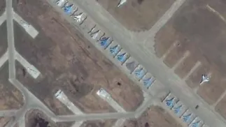 Według dowódcy uderzone zostały dwa samoloty Su-57, jeden Su-34 i dodatkowy Su o nieustalonej modyfikacji. Fot. X/Unmanned Systems Forces
